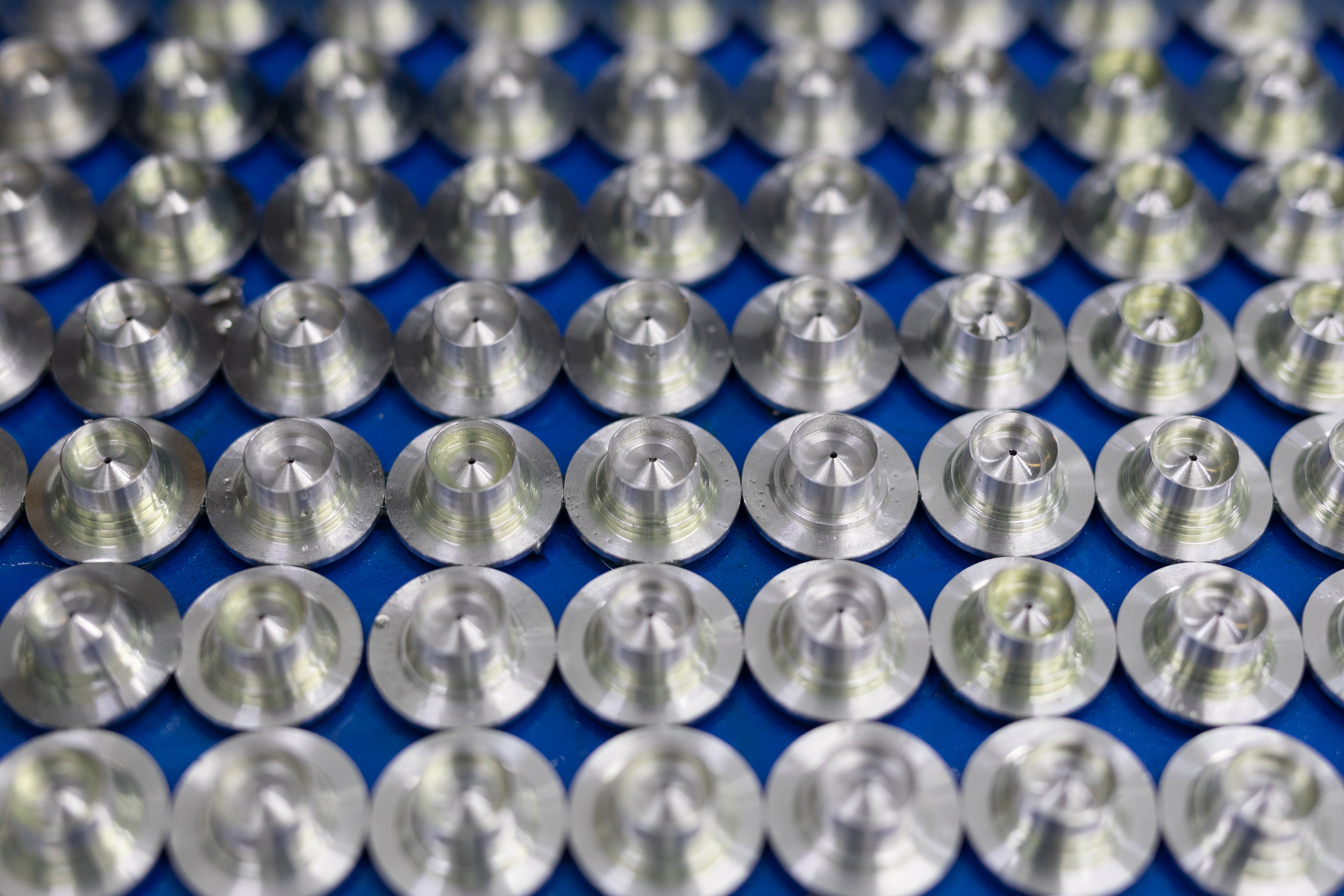 Plastic Mold Manufacturers in Pune with silvest colour Plate 
Imag link: 